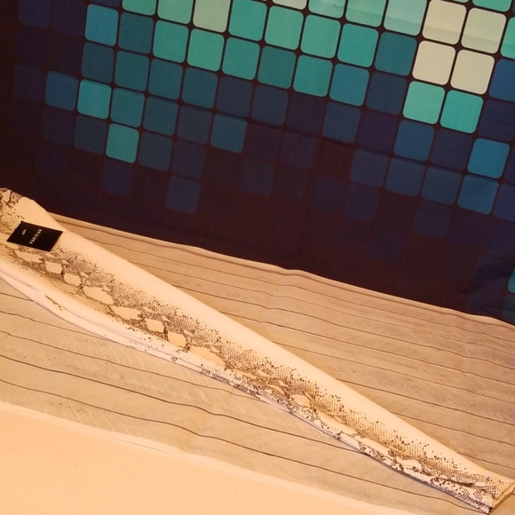 Legging - Picture 2 of 5